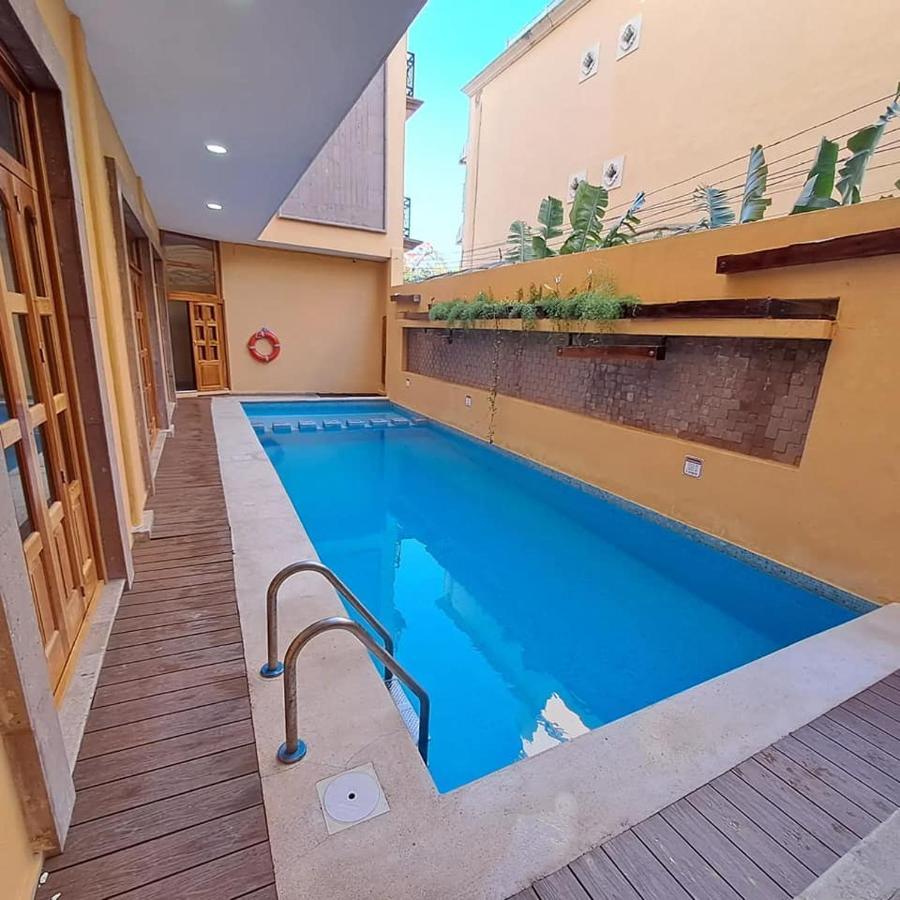 Cancun International Suites Экстерьер фото
