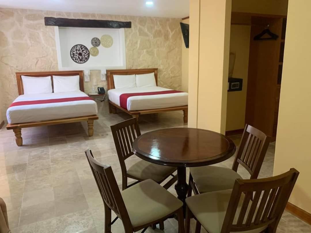 Cancun International Suites Экстерьер фото