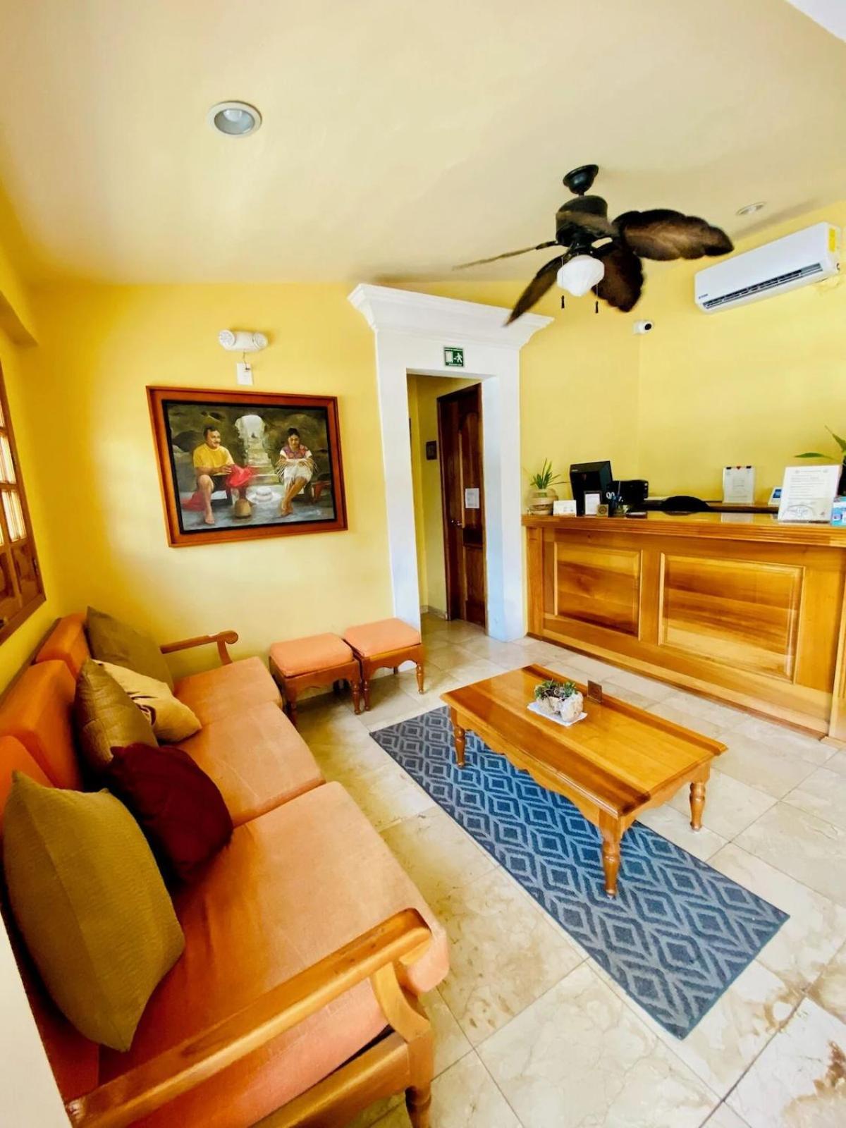 Cancun International Suites Экстерьер фото